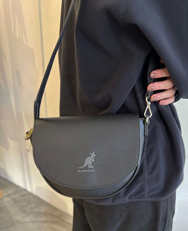 Kangol Luna Half Moon Cross Bag M
